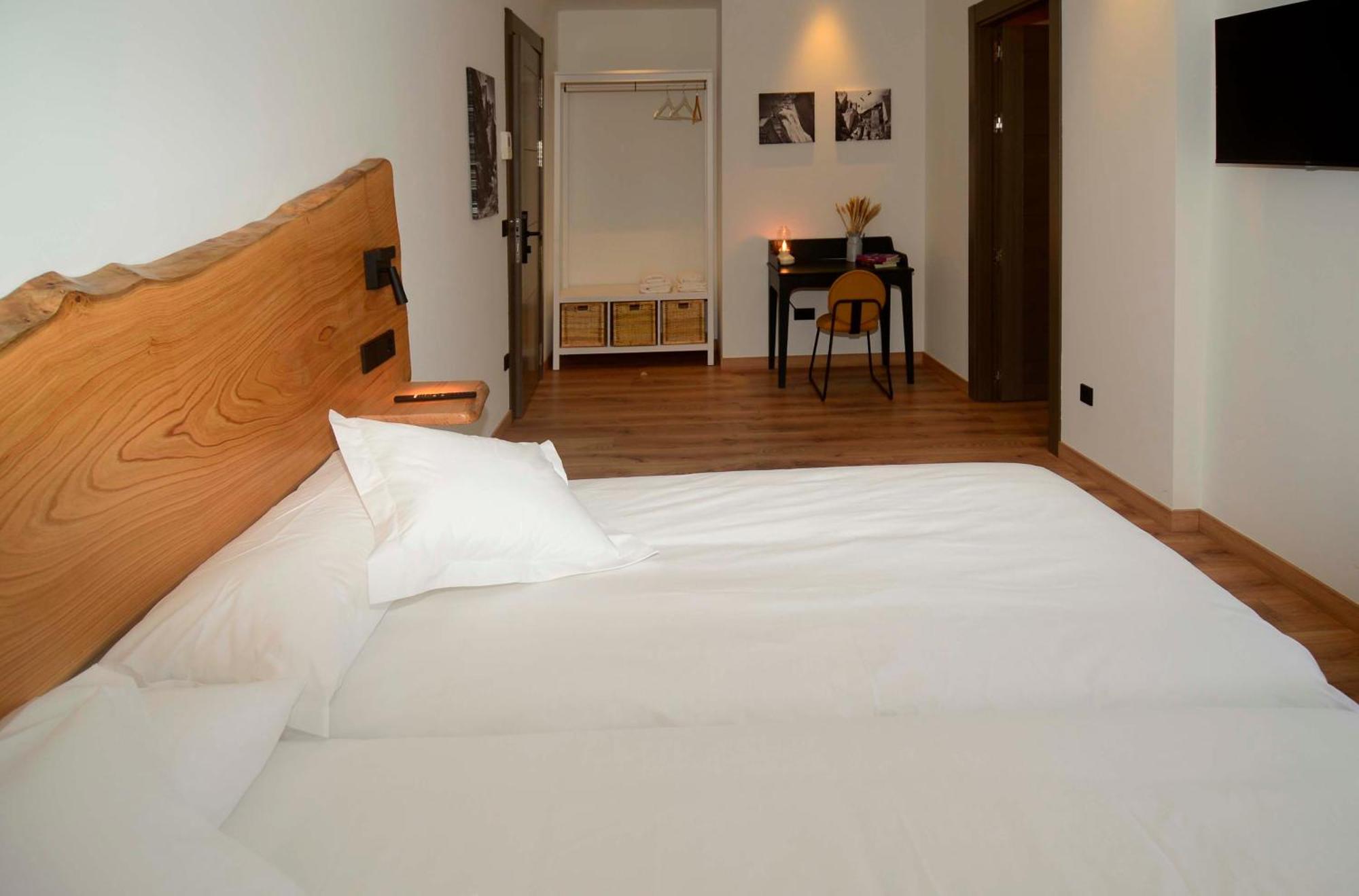 A Reigada Hotel Restaurante Grandas de Salime Eksteriør billede