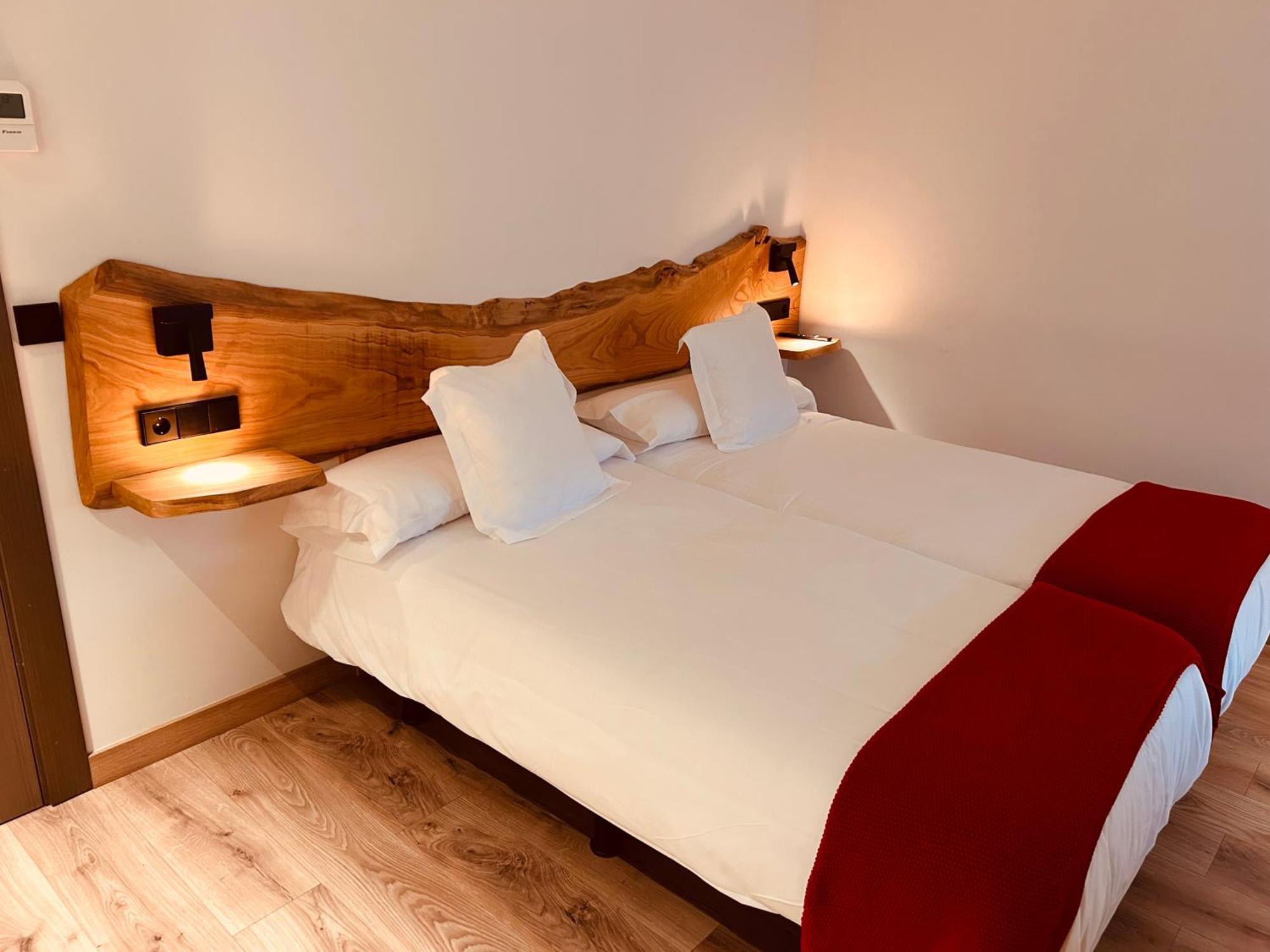 A Reigada Hotel Restaurante Grandas de Salime Eksteriør billede